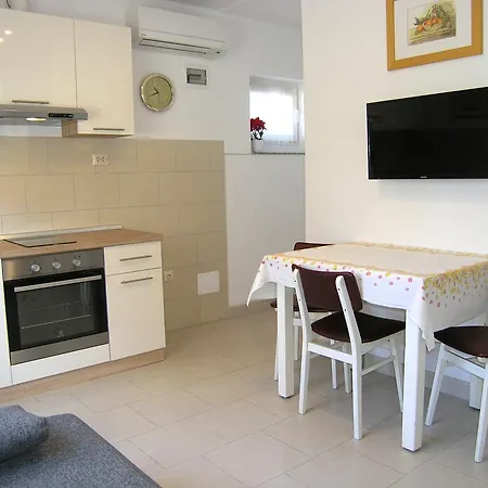 Vera Apartamento Krk Town