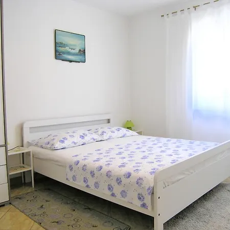 Vera Apartment